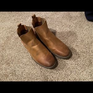 Men’s dress shoes